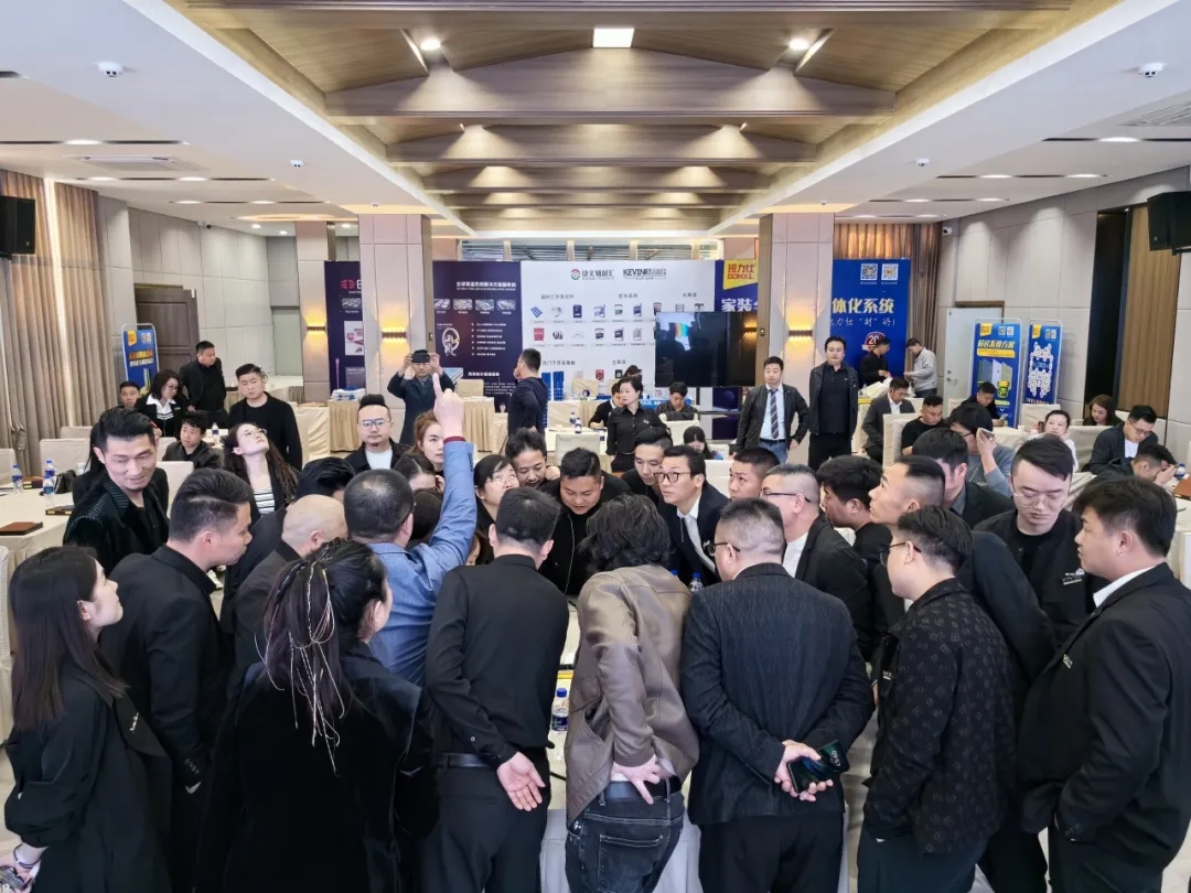 云端设计盛典大咖云集！BBIN宝盈股份携手香港凯文设计集团，，，共同打造健康光空间！